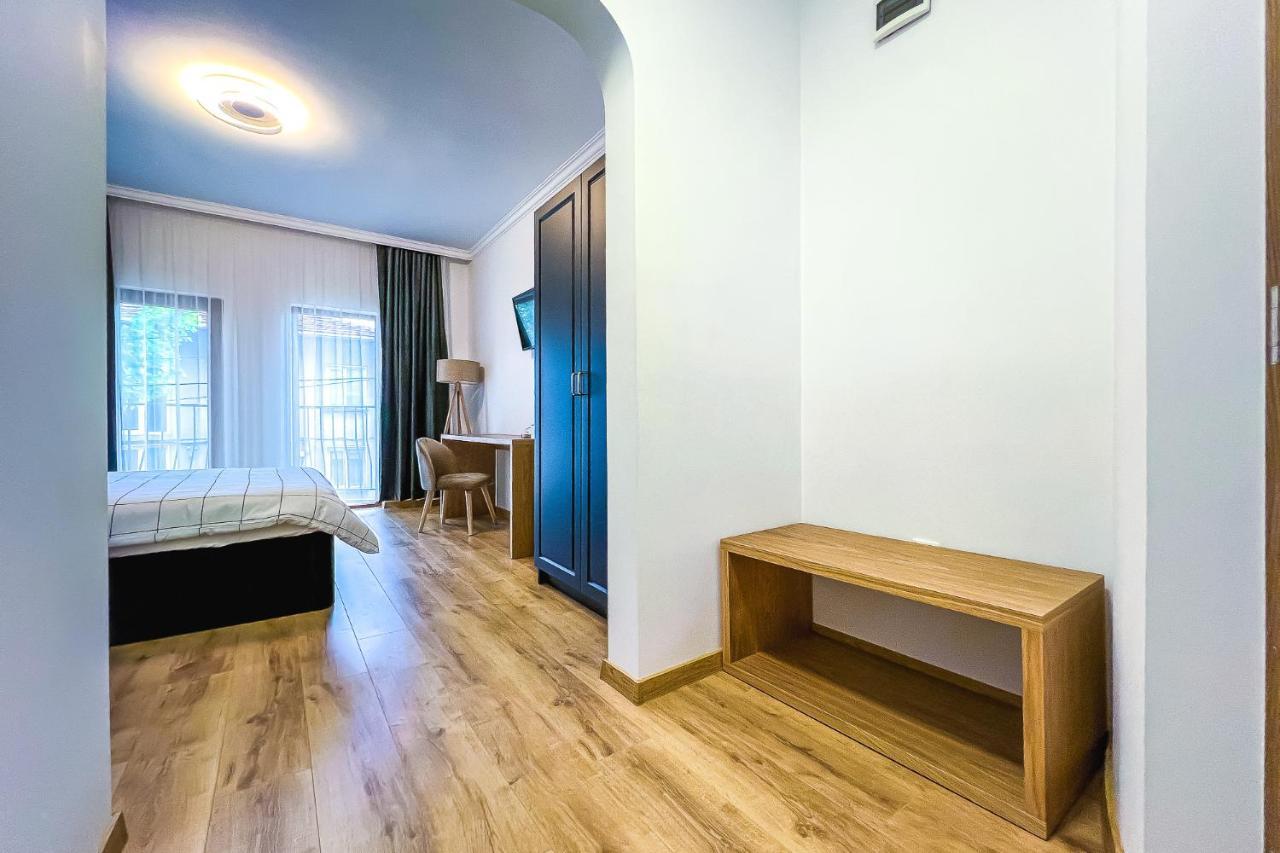 Deluxe Central Rooms カルロヴォ エクステリア 写真