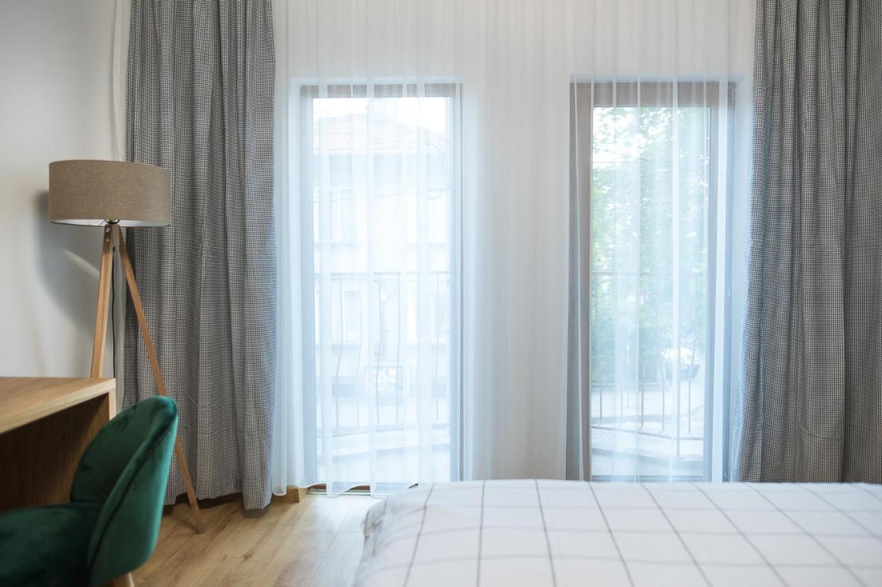 Deluxe Central Rooms カルロヴォ エクステリア 写真